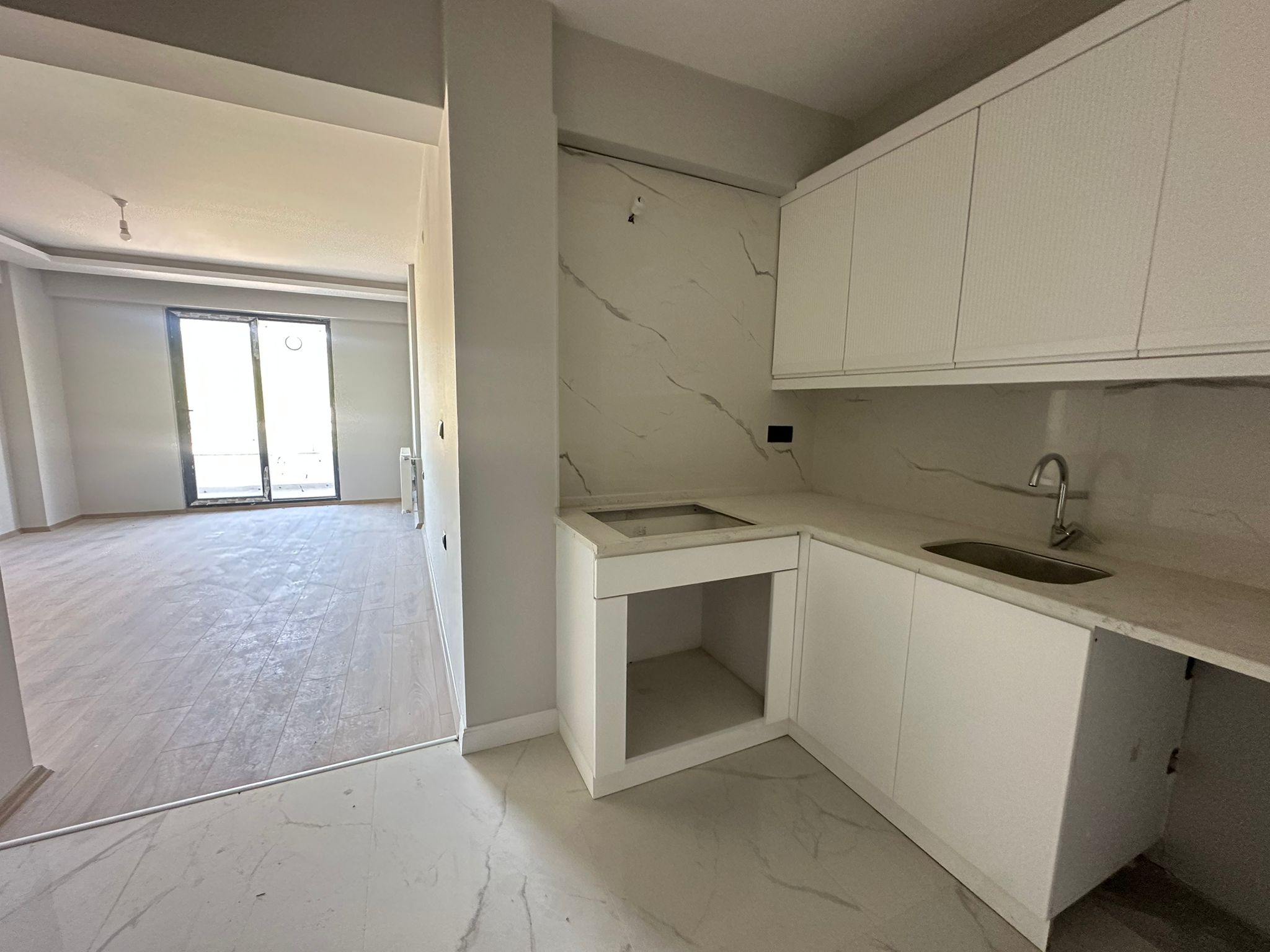 MABELDEN LİSELER MAHALLESİNDE LÜKS KİRALIK